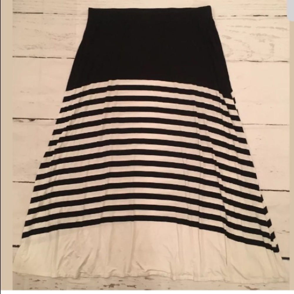 Lane Bryant 18/20 Black & White Maxi Skirt